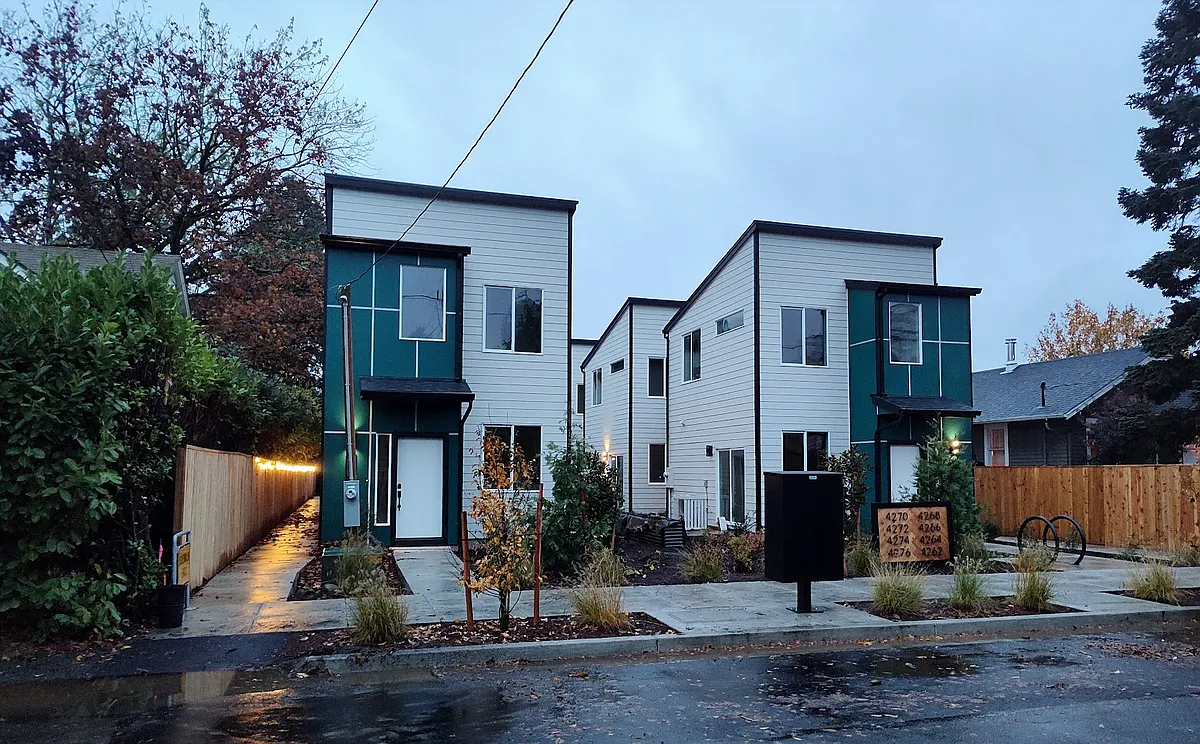 Building Photo - 4276 NE Going St