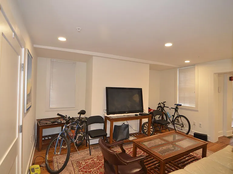 1072 Thomas Jefferson St NW #100 — Photo 15