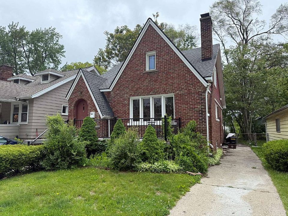 1st image of 467 E Woodland St