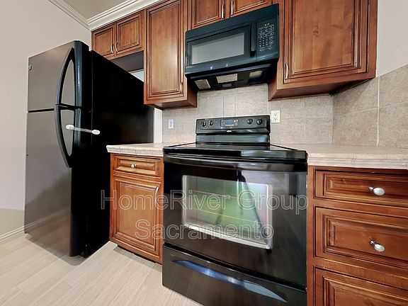 5th image of 4516 Greenholme Dr APT 1