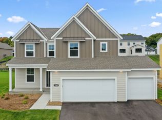 1165 Woods Creek Dr S, Delano, MN 55328