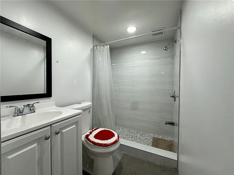 1515 Livingston St — Photo 24