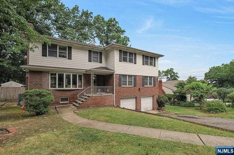 1st image of 416 Greenway Dr