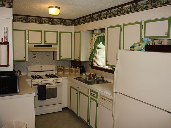 5th image of 703 Mimosa Ln