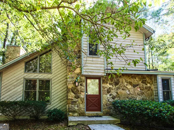 74 Iris Ln, Griffin, GA 30224