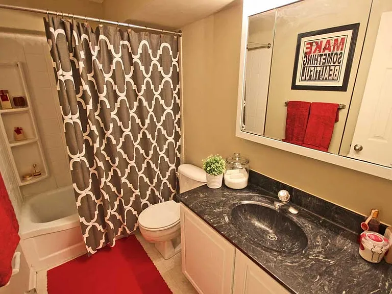 ApartmentBathroom1