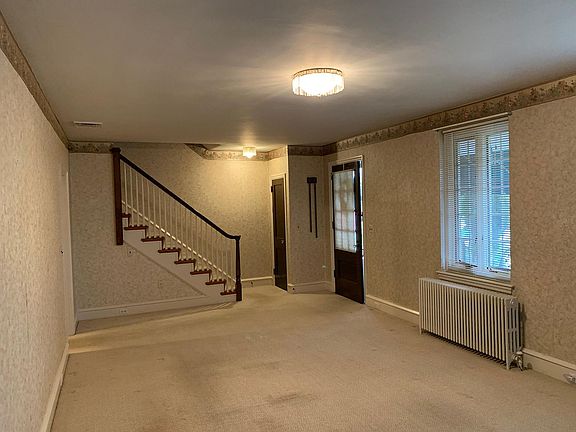 5th image of 742 Pearl Ave