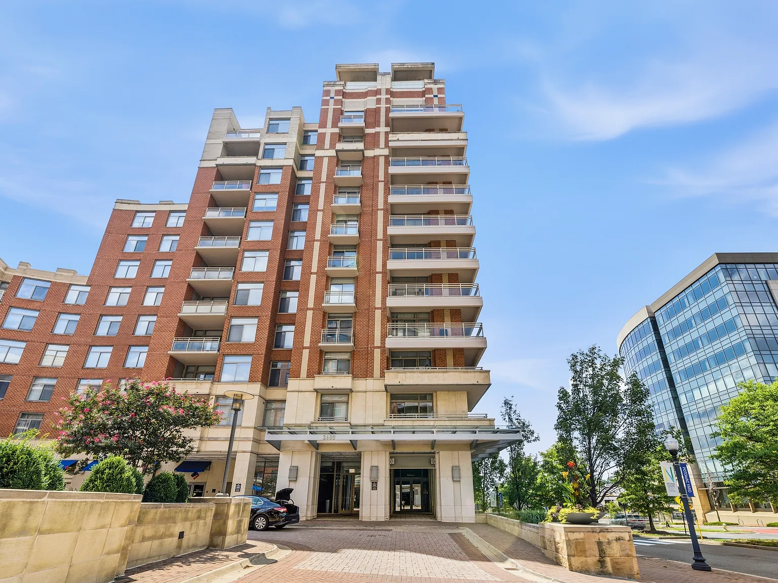 1 bed, 669 sqft, $2,225 — Photo 4