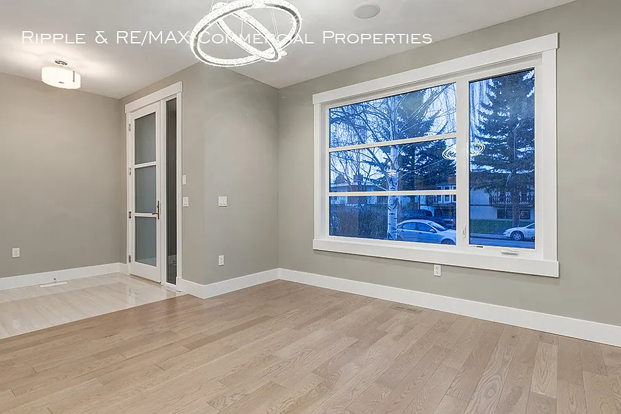 2117 51 Avenue SW, Calgary - N/A — Photo 2