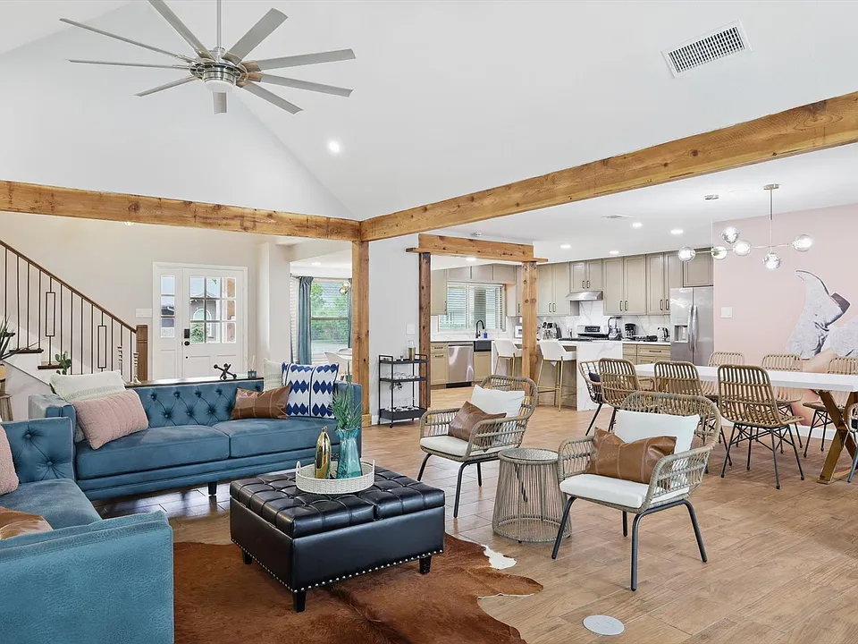 6333 Tosca Dr