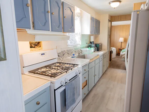 1246 2nd Ave Unit 6, Gold Hill, OR 97525