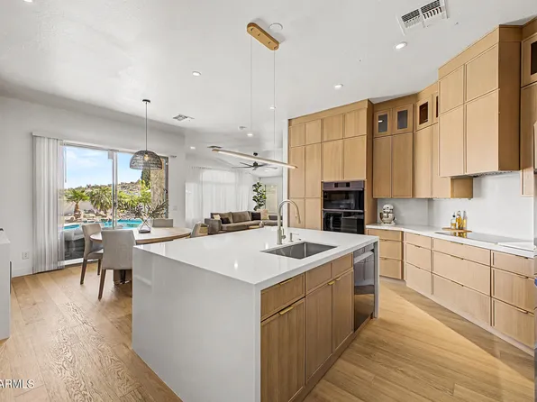 3913 W ESCUDA Drive, Glendale, AZ 85308