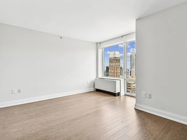 125 W 31st St #44G — Photo 1