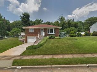 17 Vernon St, Parlin, NJ 08859