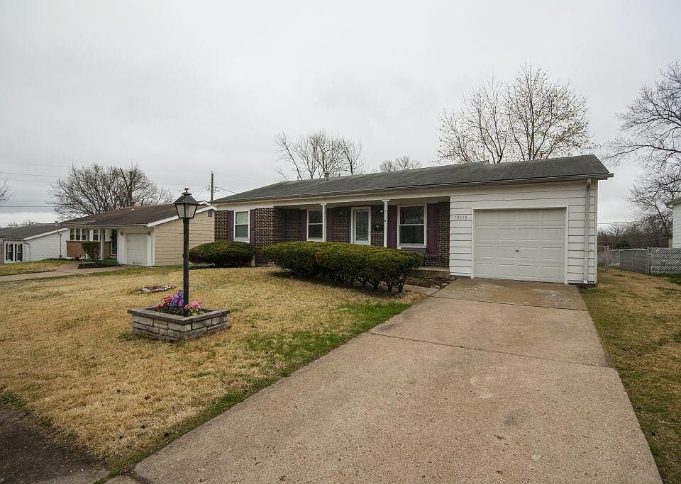 1st image of 10658 Foxpath Dr