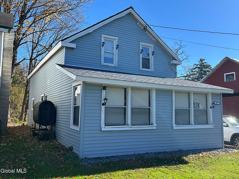 2nd image of 14 Lower Turnpike Road