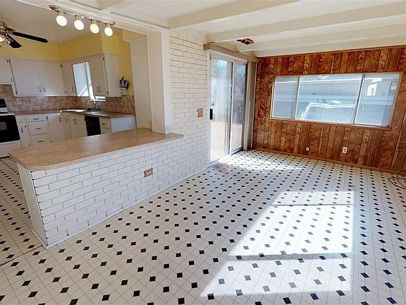 5th image of 409 E Mesa Dr