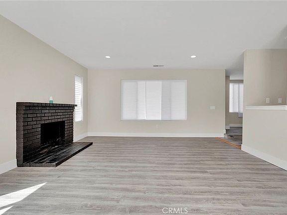 5th image of 23888 Parkland Ave