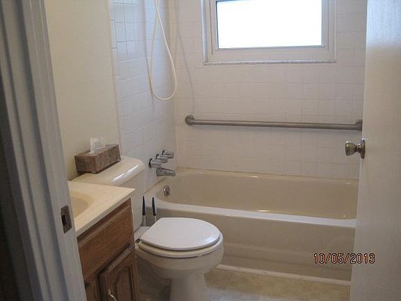 4th image of 11390 Framingham Dr
