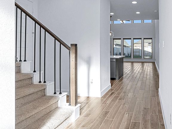 7th image of this home