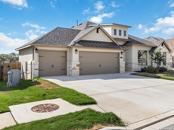 2nd image of 1432 Argyll Park