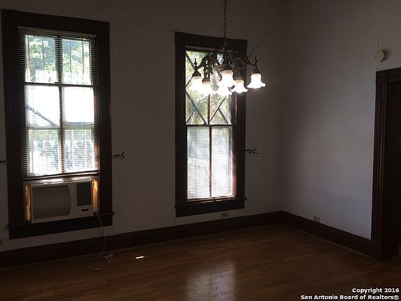 5th image of 115 Leopold St