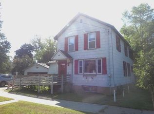 1077 Miller St, Marinette, WI 54143