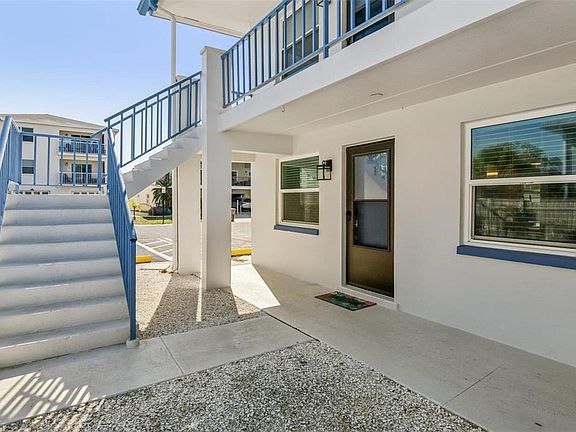 4th image of 2308 1st St APT 1