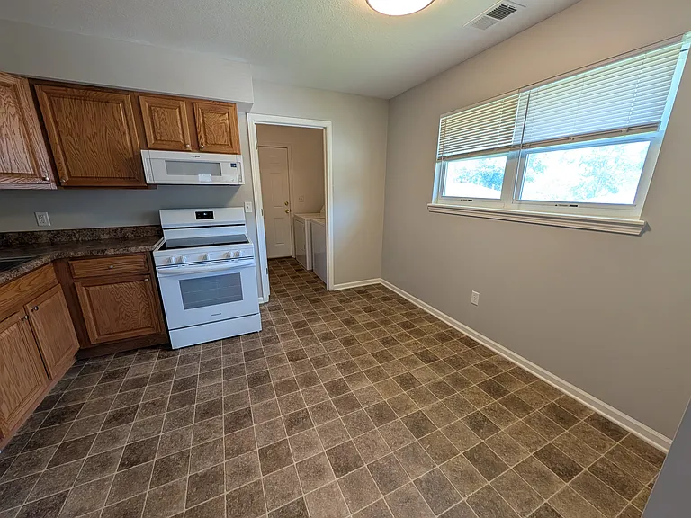 9210 E 54th Ter #9210 — Photo 3