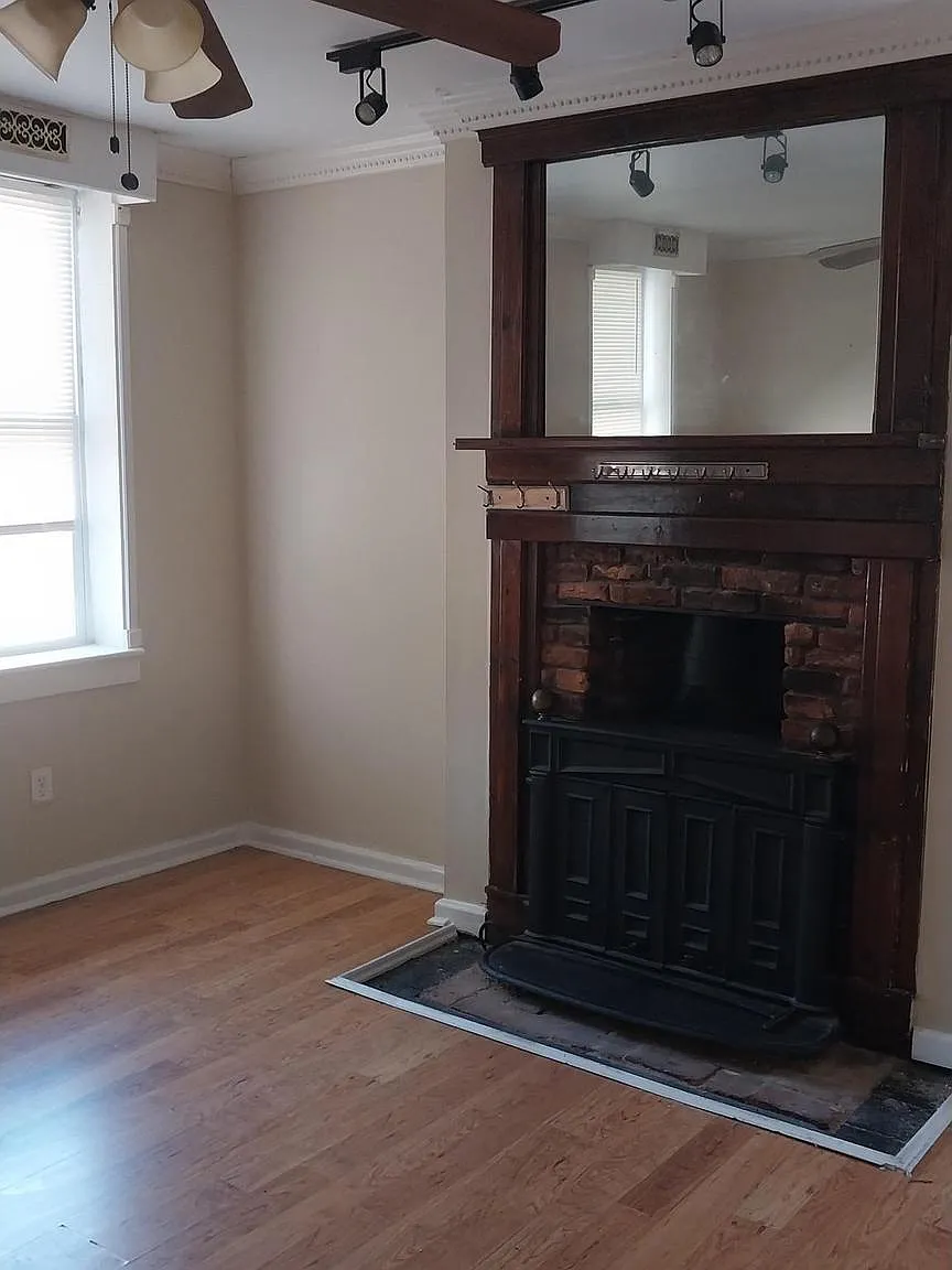 1 bed, 2.0 bath, 1600 sqft, $1,400 — Photo 1