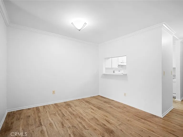 345 N Jackson St #106 — Photo 10