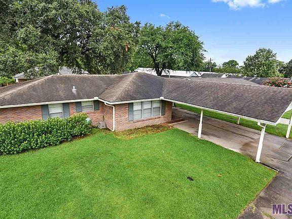 2nd image of 24520 Sherwood Dr