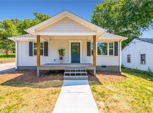 969 Hutton St, Winston Salem, NC 27101