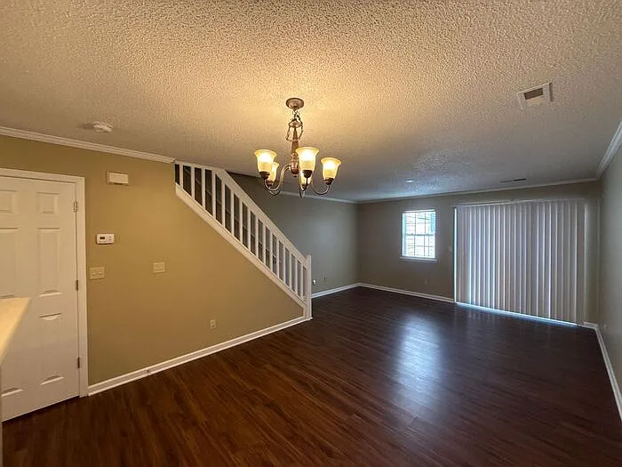 12817 Sickles Dr — Photo 7