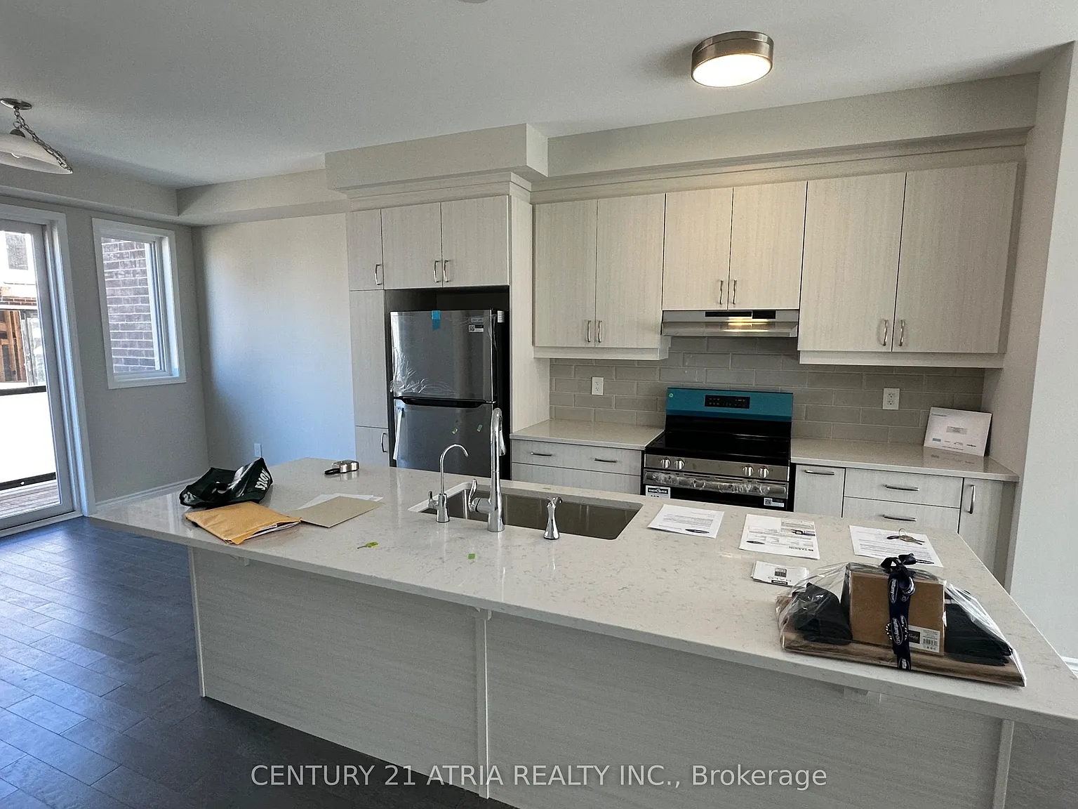 4 bed, $3,500 — Photo 3