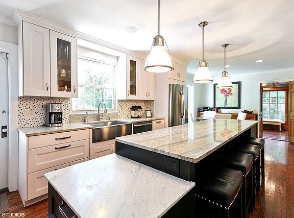 5th image of 1805 Clifton Ave