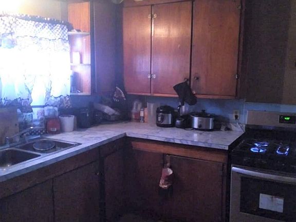 5th image of 419 Saint Jude Ave