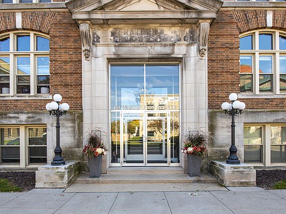 3rd image of 105 Washington Ave #104