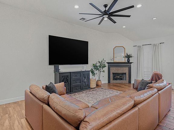 4th image of 26339 Poplar Glen Dr