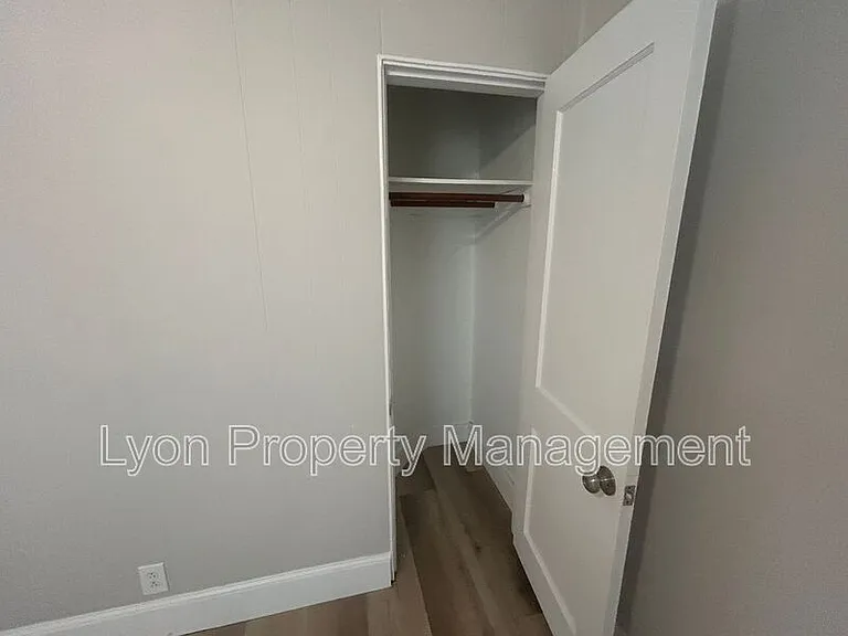 415 Main St #4 — Photo 9