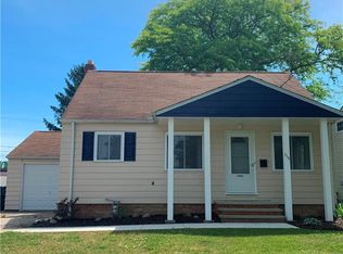 115 Parkwood Ave, Avon Lake, OH
