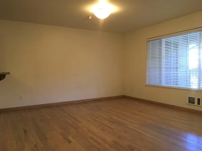 1965 NE Monterey Ave #6 — Photo 8