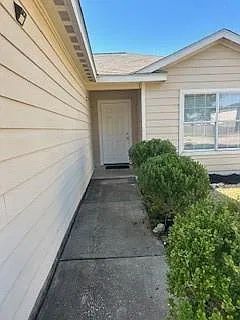 3 bed, 2.0 bath, 1123 sqft, $1,850 — Photo 4