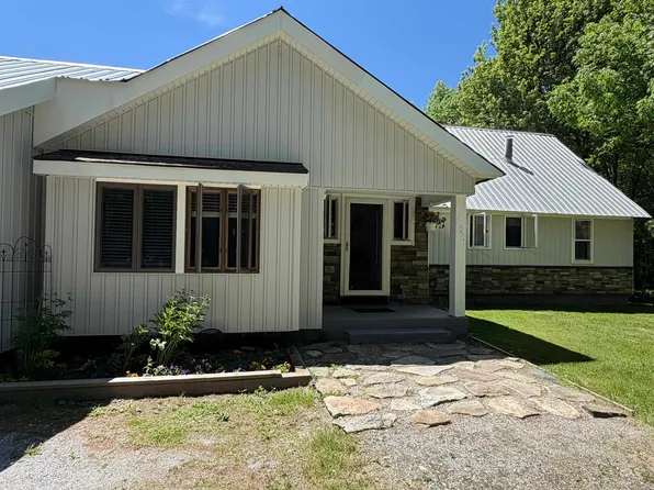 386 Howland Farm Road, Mount Holly, VT 05758