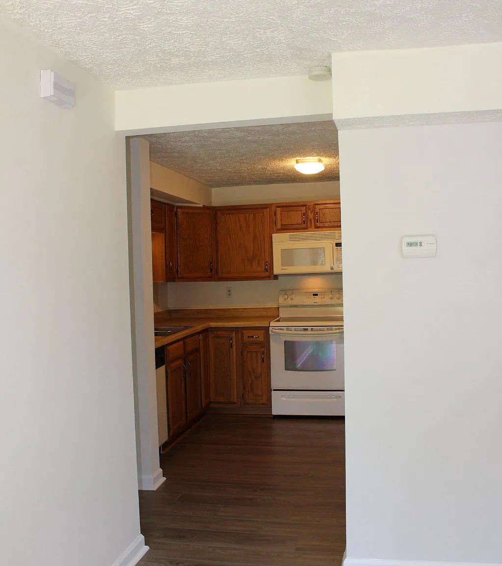 2 bed, 1.0 bath, 1114 sqft, $1,600 — Photo 4