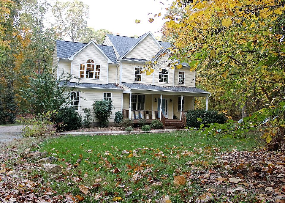 1st image of 715 Oakdale Dr