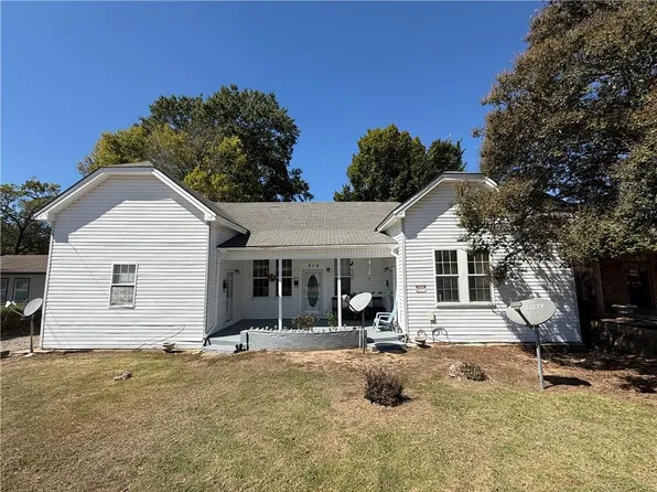 619 Main St, Pineville, LA 71360