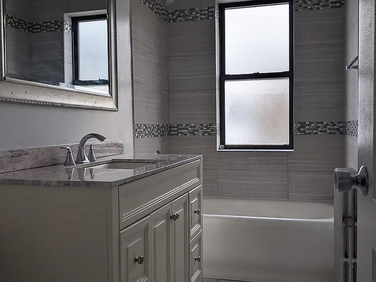 4350-58 N. Cicero Ave/4801-13 W. Montrose Ave — Photo 14