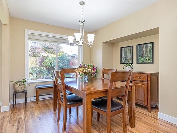 4th image of 331 Rheumer Cres