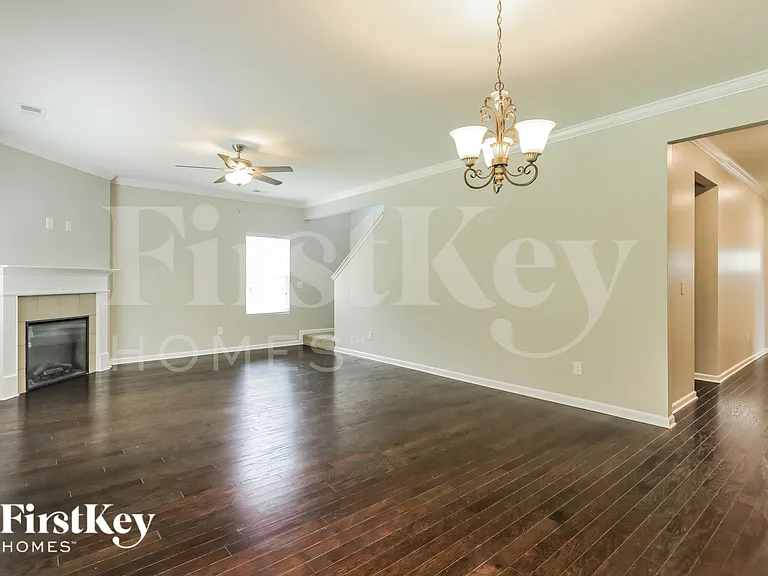 7009 Elm Crest Cir — Photo 5